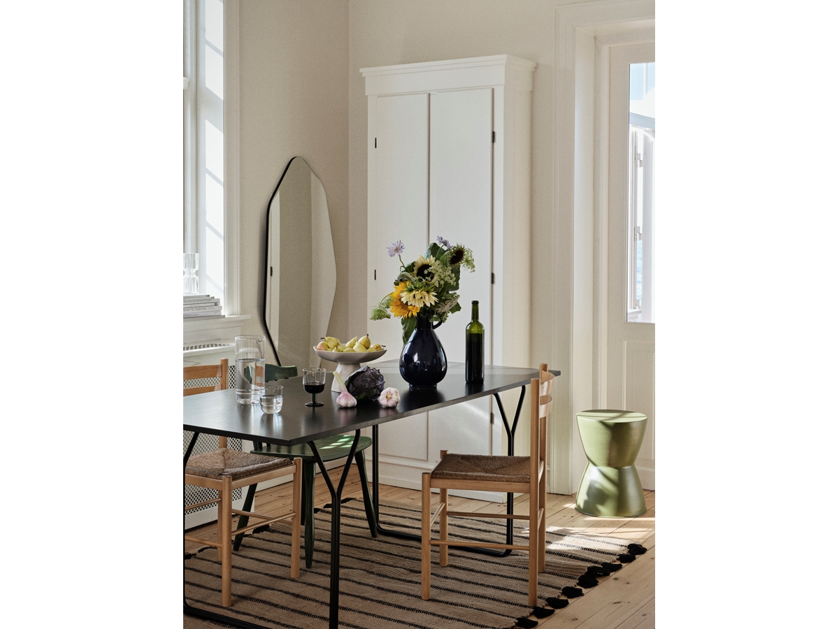 Berit Dining Table