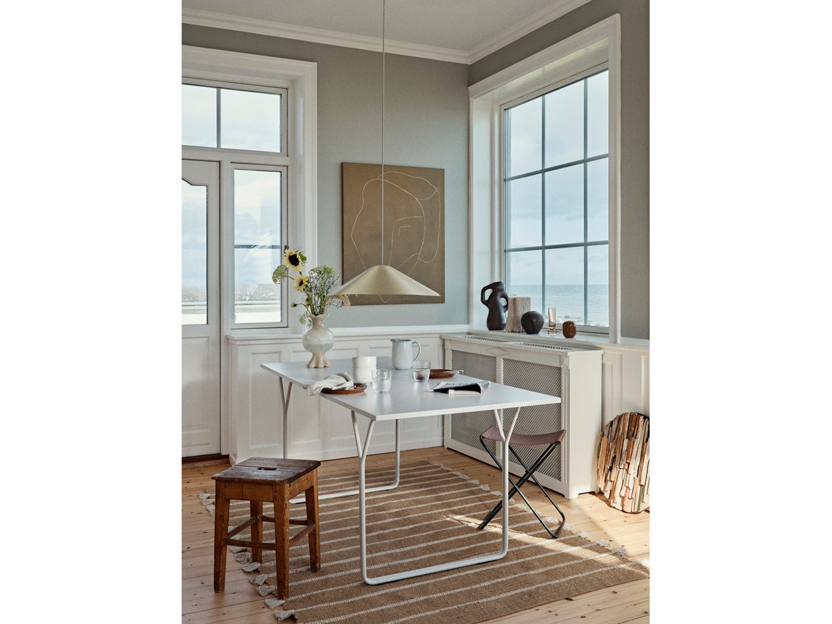 Berit Dining Table